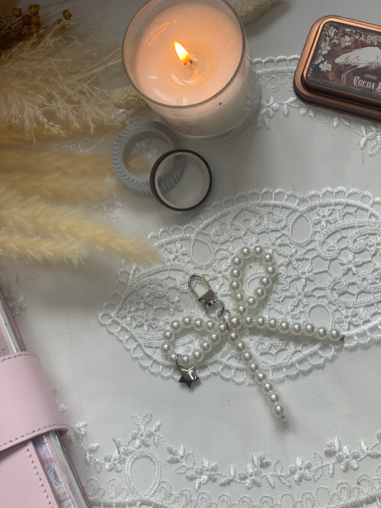 PEARL BOW PLANNER CHARM 