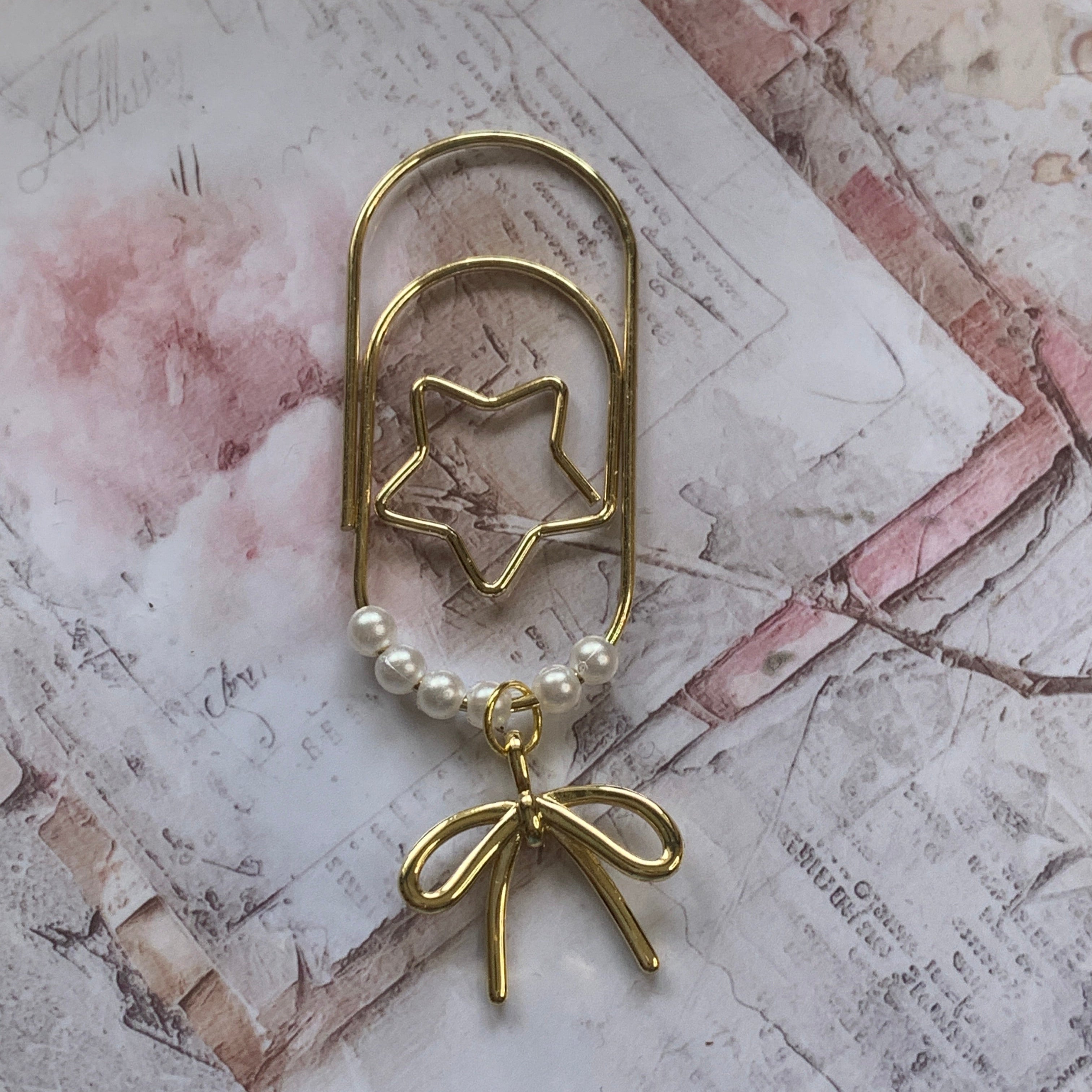 Gold Star Large Paper clip with bow
