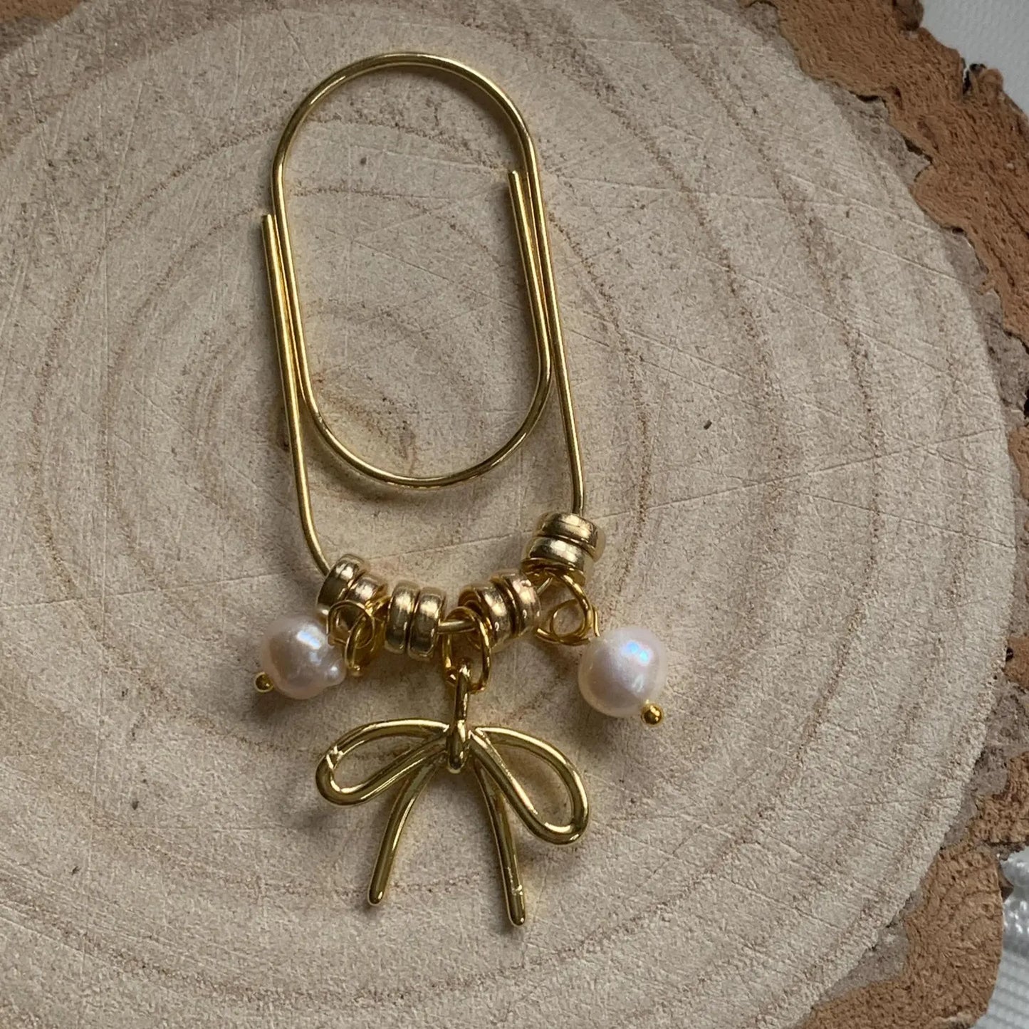 GOLD JUMBO BOW  PAPER CLIP